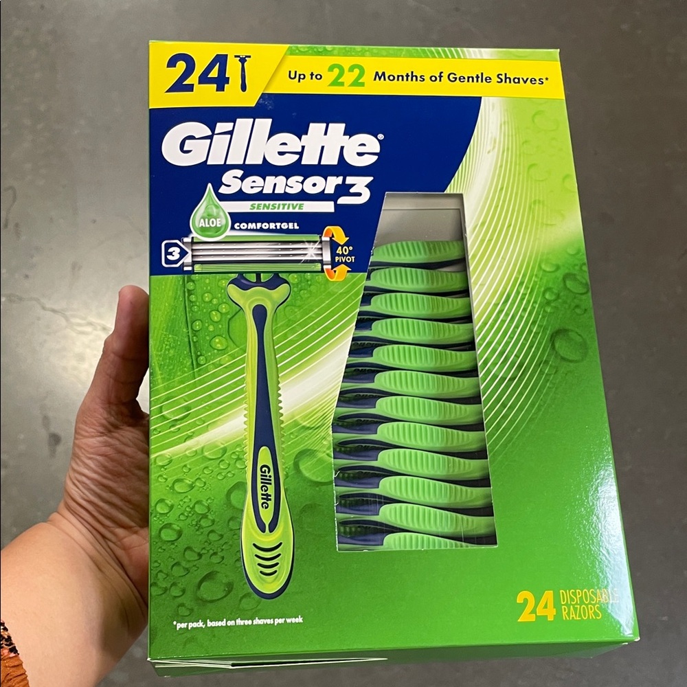 Gillette Sensor3 Disposable Razors Value Pack (24 Count)